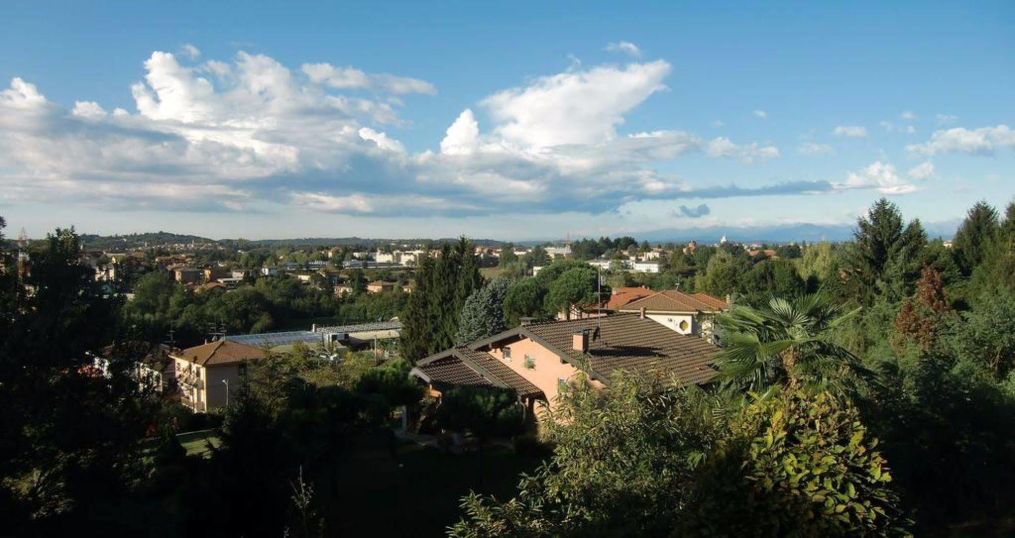 La Collina Since 2008 No Smoking B&B Varese Eksteriør billede