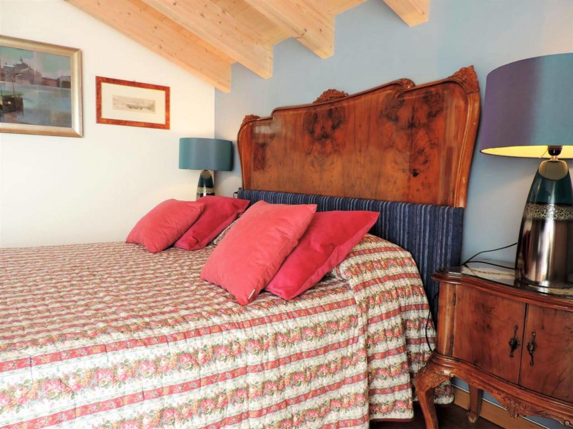 La Collina Since 2008 No Smoking B&B Varese Eksteriør billede