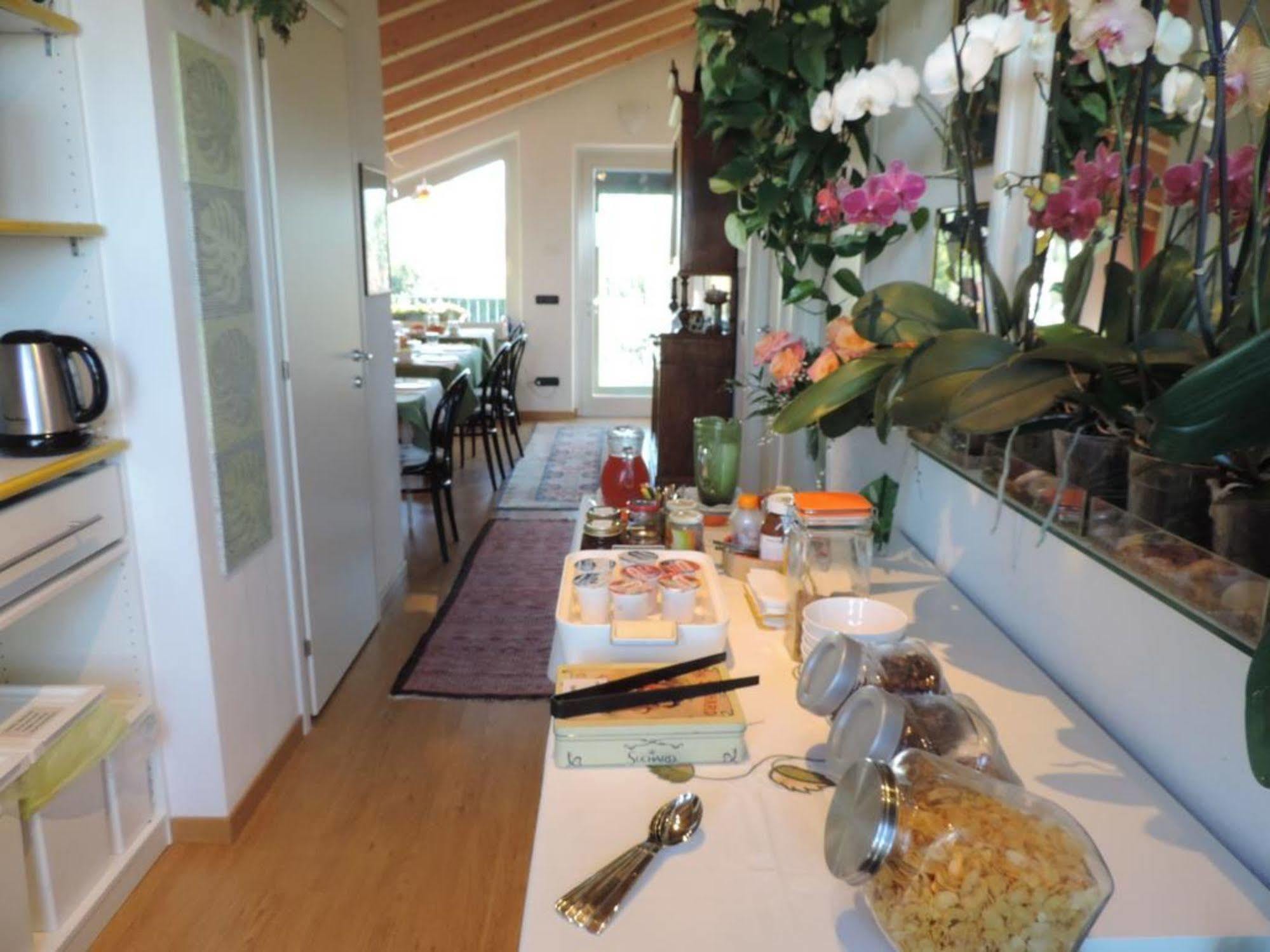 La Collina Since 2008 No Smoking B&B Varese Eksteriør billede